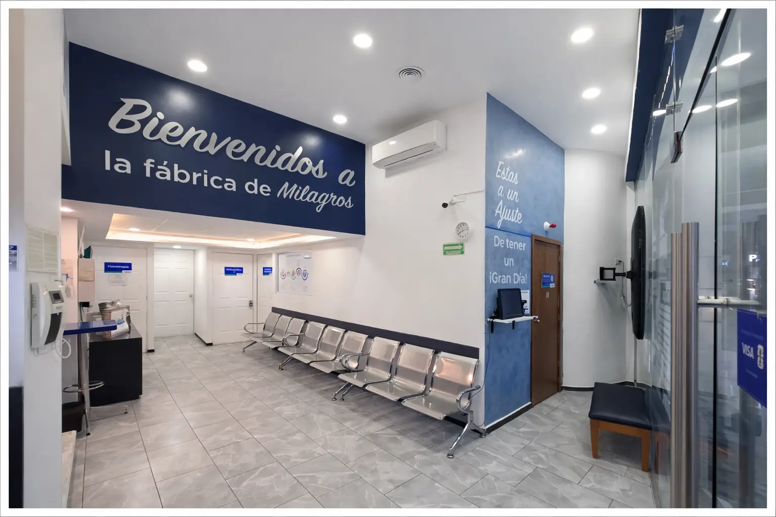 Sala común o área terapéutica Dolorfin Cancún – Plaza Malecón Las Américas